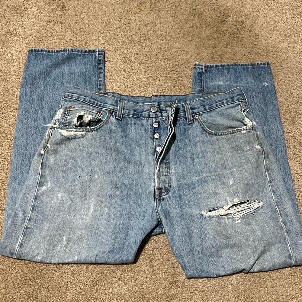 Men’s Relaxed Fit Distressed Blue Jeans